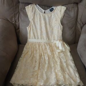 🌷🏖✝️ Elegant Light Yellow Rose Lace Kids Dress